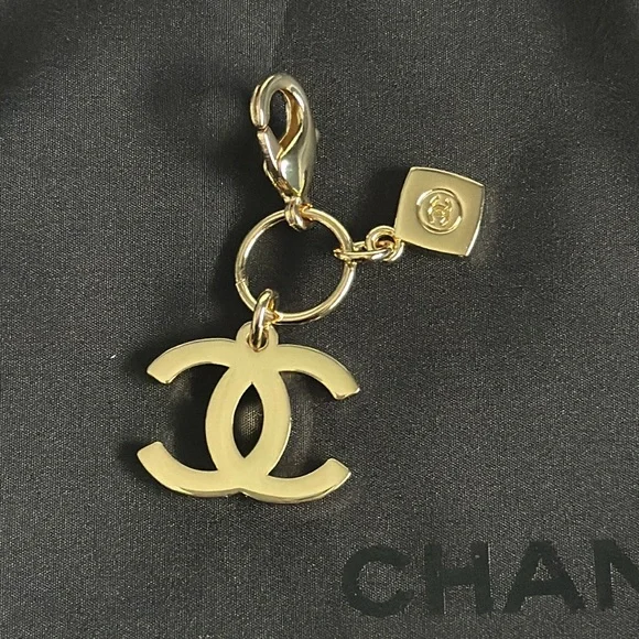 Chanel Charm and Dustbag - Picture 2 of 4